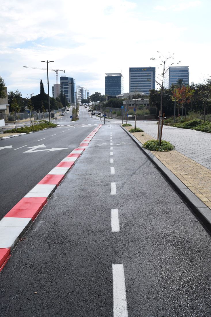 אבן שפה שביל אופניים